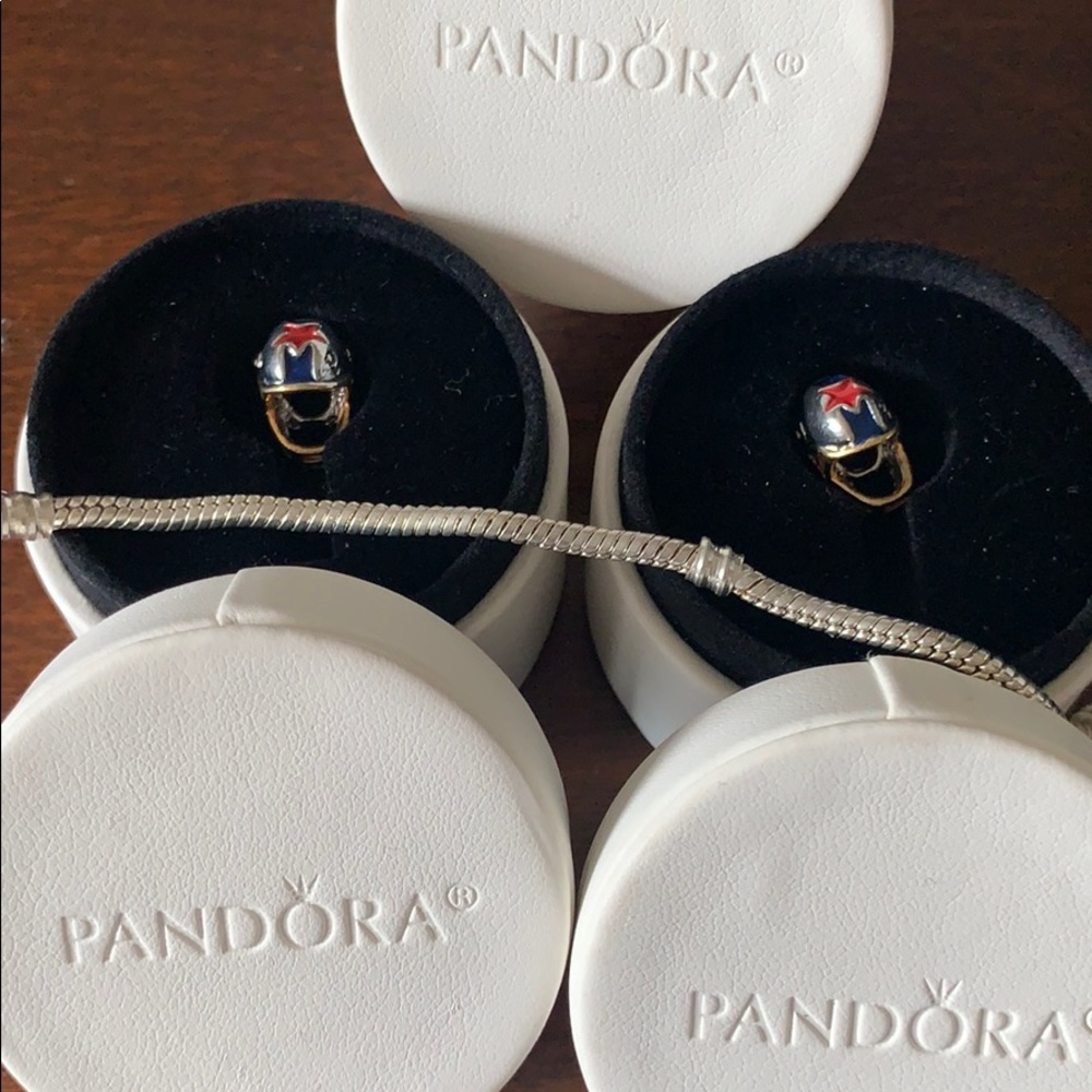Gift set of two helmets
